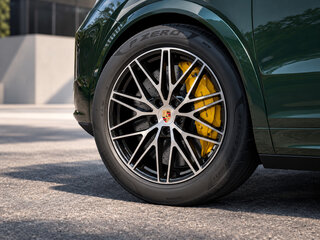 2026 Porsche Cayenne III Рестайлинг, зелёный, 17570000 рублей, вид 5