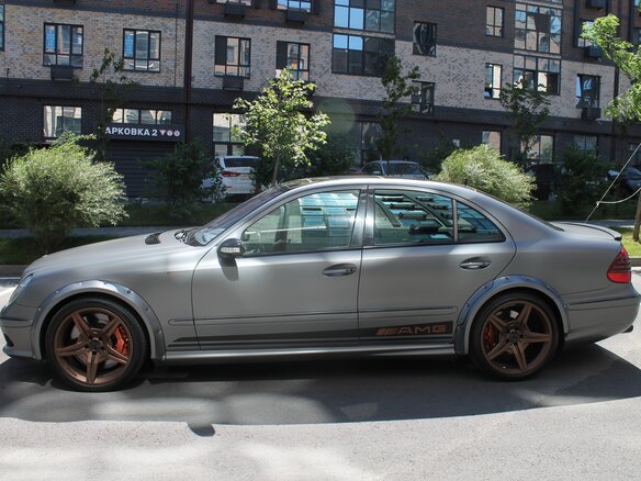 2003 Mercedes-Benz E-Класс AMG 55 AMG III (W211, S211), серебристый, 2100000 рублей - вид 12