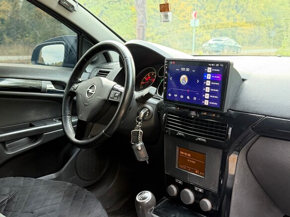 2008 Opel Astra GTC H Рестайлинг, чёрный, 500000 рублей - вид 6
