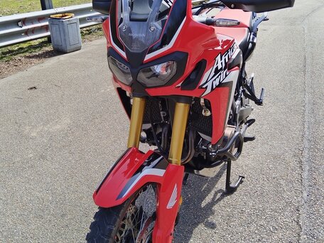 2016 Honda CRF 1000L Africa Twin, красный, 1313000 рублей, вид 2