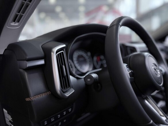 2025 Mazda CX-50, красный, 4720000 рублей - вид 14