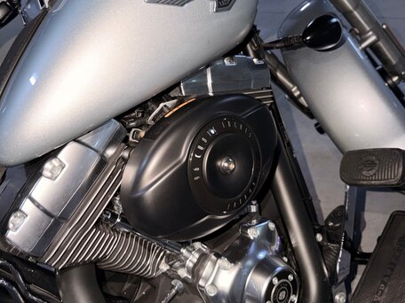 2012 Harley-Davidson Fat Boy, серый, 1500000 рублей, вид 3