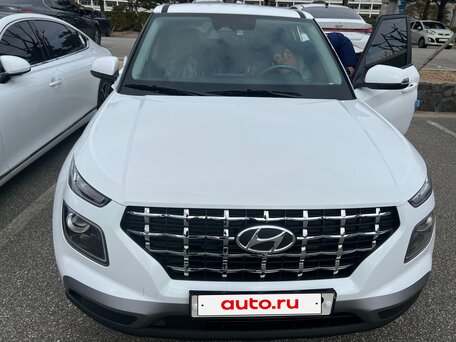 2023 Hyundai Venue I, белый, 1950000 рублей, вид 1