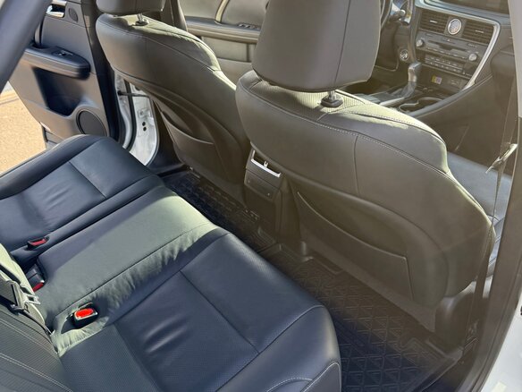 2019 Lexus RX 300 IV Рестайлинг, белый, 5250000 рублей - вид 7