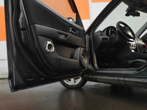 2005 Mazda 3 I (BK), чёрный, 320000 рублей - вид 8