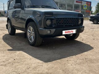 2017 Lada (ВАЗ) 2121 (4x4) I Рестайлинг, серебристый, 730000 рублей, вид 2