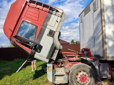 1996 Iveco EuroTech, серый, 830000 рублей, вид 3