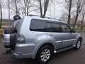 2011 Mitsubishi Pajero IV Рестайлинг 1, серебристый, 2100000 рублей - вид 5