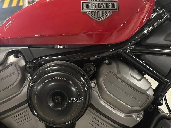 2025 Harley-Davidson Nightster, красный, 1430000 рублей - вид 9