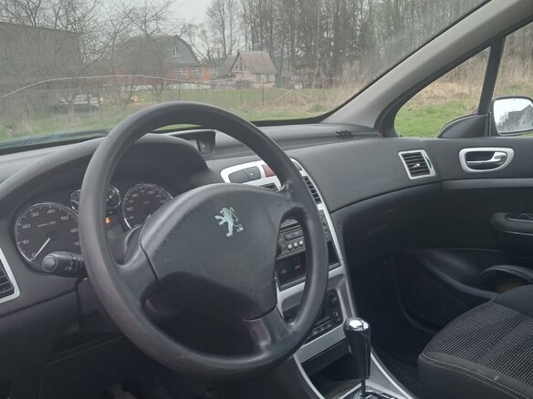 2007 Peugeot 307 I Рестайлинг, красный, 300000 рублей - вид 6