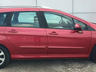 2011 Peugeot 308 I Рестайлинг, красный, 490000 рублей, вид 4