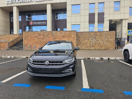 2022 Volkswagen Bora IV, серый, 1768600 рублей, вид 3