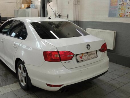 2014 Volkswagen Jetta VI Рестайлинг, белый, 899000 рублей, вид 4