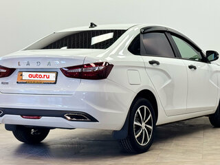 2024 Lada (ВАЗ) Vesta I Рестайлинг (NG), белый, 1385000 рублей, вид 4