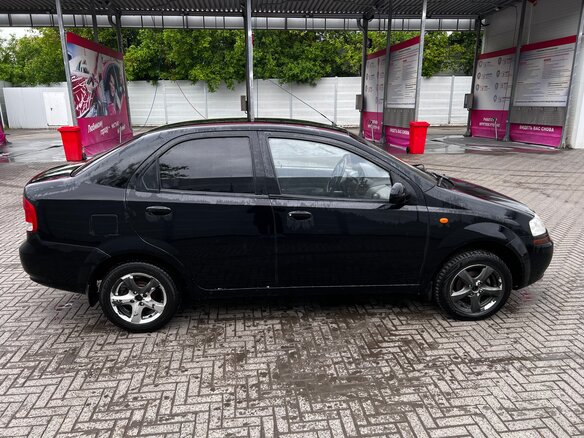 2004 Chevrolet Aveo I, чёрный, 195000 рублей - вид 4