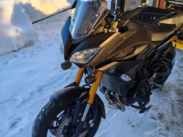 2018 Yamaha MT-09 Tracer (FJ-09), чёрный, 1000000 рублей - вид 8