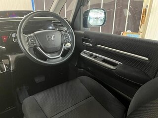 2018 Honda Stepwgn V Рестайлинг, чёрный, 1550000 рублей, вид 3