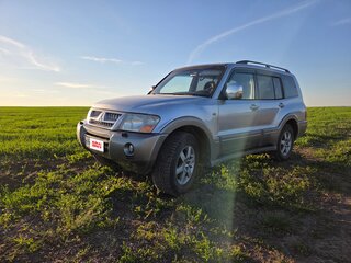 2004 Mitsubishi Pajero III Рестайлинг, серебристый, 650000 рублей, вид 1