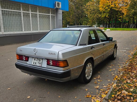 1993 Mercedes-Benz 190 (W201), серый, 700000 рублей - вид 5