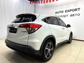 2022 Honda Vezel II, белый, 1570000 рублей, вид 4