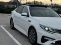 2019 Kia Optima IV Рестайлинг, белый, 1400000 рублей