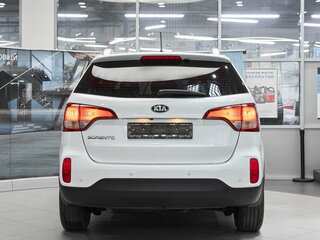 2014 Kia Sorento II Рестайлинг, белый, 1449000 рублей, вид 5