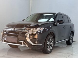 2022 Mitsubishi Outlander III Рестайлинг 3, чёрный, 2140000 рублей, вид 1