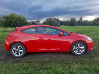 2013 Opel Astra GTC J Рестайлинг, красный, 800000 рублей, вид 5