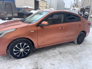 2017 Kia Rio IV, оранжевый, 600000 рублей, вид 5