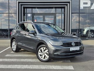2021 Volkswagen Tiguan II Рестайлинг, серый, 2747000 рублей, вид 3