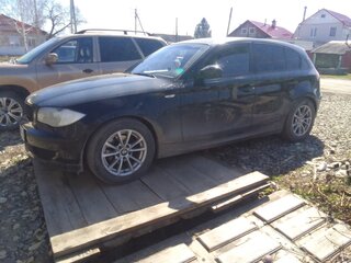 2009 BMW 1 серии 116i I (E81/E82/E87/E88) Рестайлинг, чёрный, 810000 рублей, вид 4