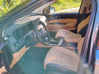 2023 Kia Carnival IV Рестайлинг, серый, 5300000 рублей, вид 4