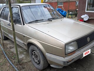 1984 Volkswagen Jetta II, золотистый, 68000 рублей, вид 3
