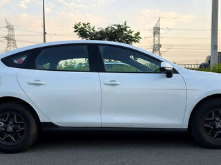 2025 BYD Qin Plus DM-i 128 KM I Рестайлинг, белый, 2950000 рублей, вид 3