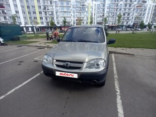 2015 Chevrolet Niva I Рестайлинг, серый, 570000 рублей, вид 3