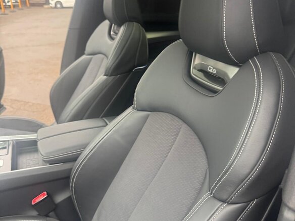 2023 Audi Q6 45 TFSI, чёрный, 8085000 рублей - вид 7
