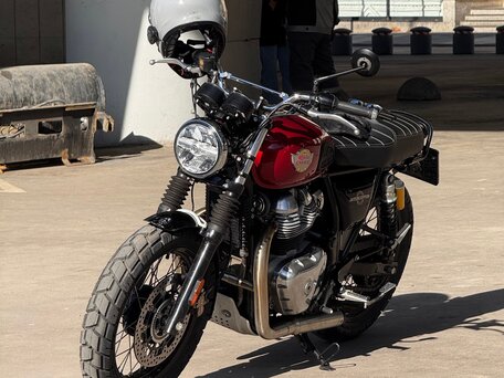 2024 Royal Enfield Interceptor 650, красный, 650000 рублей, вид 4