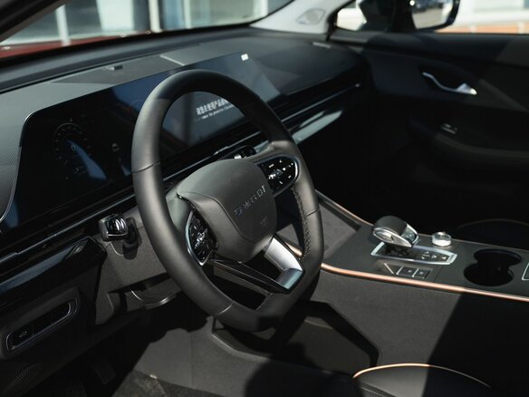 2024 Omoda C5 I, красный, 3024000 рублей - вид 10