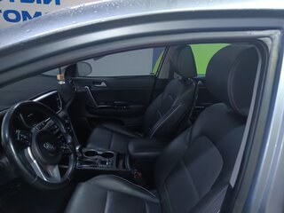 2018 Kia Sportage IV Рестайлинг, серебристый, 2450000 рублей, вид 5