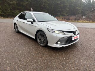 2020 Toyota Camry VIII (XV70), белый, 3000000 рублей, вид 3