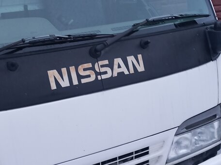 2003 Nissan Atlas, белый, 1100000 рублей, вид 4