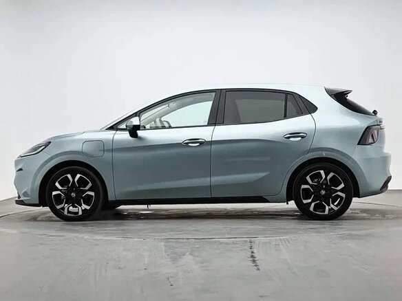 2026 MG 4 EV 53.95 kWh II, зелёный, 1930000 рублей - вид 3