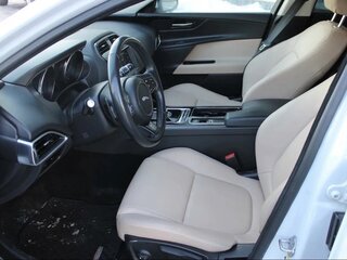 2018 Jaguar XE I, белый, 2600000 рублей, вид 4