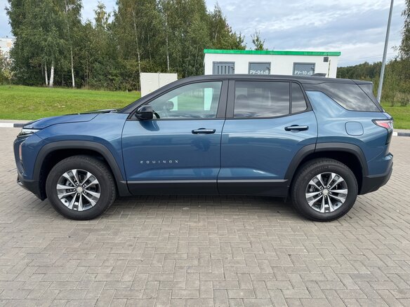 2025 Chevrolet Equinox IV, синий, 2429033 рублей - вид 2