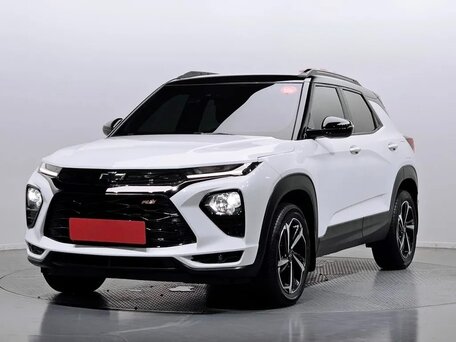 2022 Chevrolet TrailBlazer III, белый, 2390000 рублей, вид 1