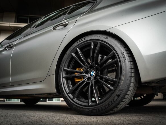 2017 BMW M5 VI (F90), серый - вид 9