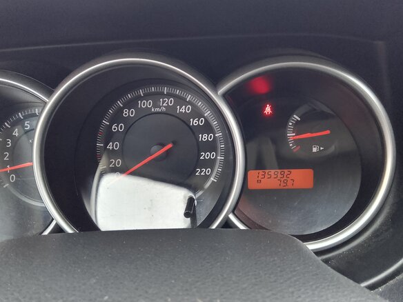 2013 Nissan Tiida I Рестайлинг, серебристый, 820000 рублей - вид 8