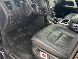 2020 Toyota Land Cruiser 200 Series Рестайлинг 2, чёрный, 10500000 рублей, вид 4