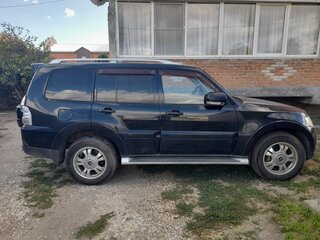 2007 Mitsubishi Pajero IV, чёрный, 1550000 рублей, вид 4