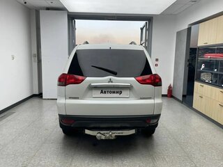 2015 Mitsubishi Pajero Sport II Рестайлинг, белый, 2070000 рублей, вид 5